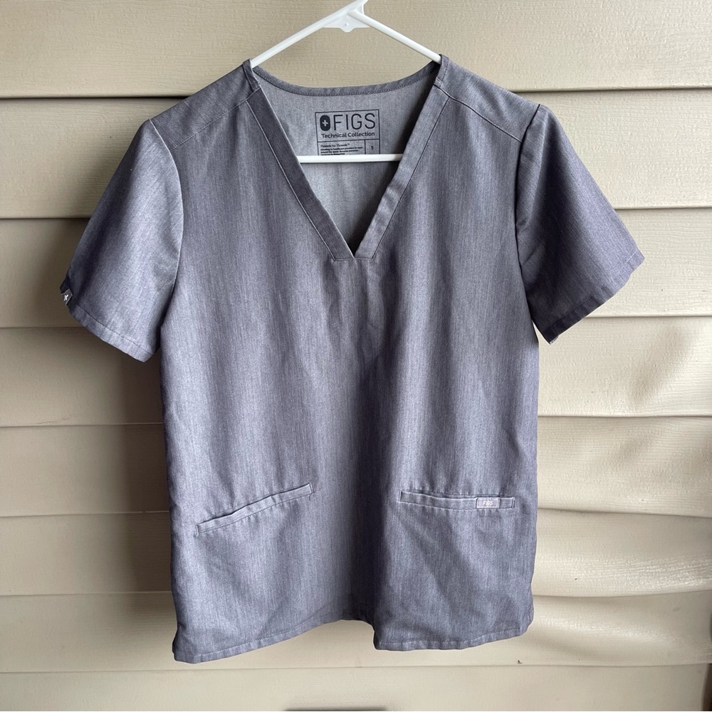 Figs Scrubs Women’s Top Size Small Grey Style #FW1100 2 Pockets Style‎ Casma